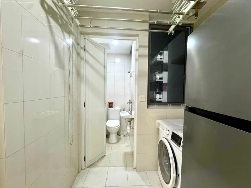 Spacious 3 Bedders at Sengkang (Kangkar LRT), , 3 Bedrooms, 1,023 sqft, Executive Condominium For Rent, by Aina Lie 李艾娜, 500184623 - Bathroom - PropertyGuru.com.sg