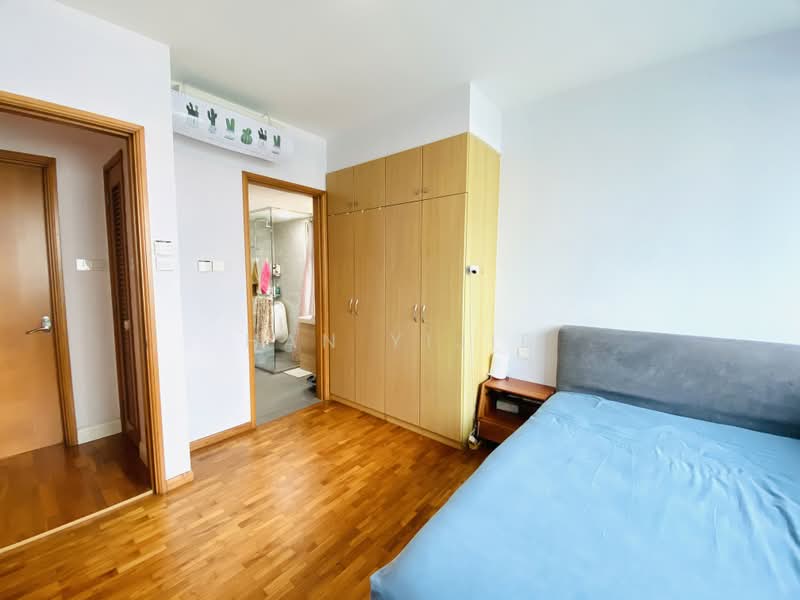 Queens, 16 Stirling Road, 3 Bedrooms, 1,184 sqft, Condominium For Sale, by Han Yijie, 500184629 - Bedroom - PropertyGuru.com.sg