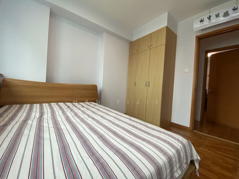 Queens, 16 Stirling Road, 3 Bedrooms, 1,184 sqft, Condominium For Sale, by Han Yijie, 500184629 - Bedroom - PropertyGuru.com.sg