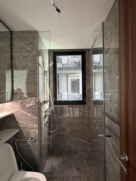 Lentor Modern, Lentor Central, 2 Bedrooms, 732 sqft, Condominium For Rent, by Eugene Lum, 500184630 - Bathroom - PropertyGuru.com.sg
