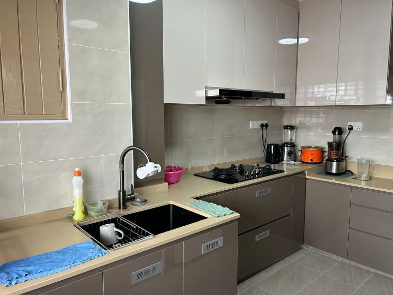 381 Clementi Avenue 5, 381 Clementi Avenue 5, Room Rental, 100 sqft, HDB Flat For Rent, by Lacilia Lau, 500184631 - PropertyGuru.com.sg