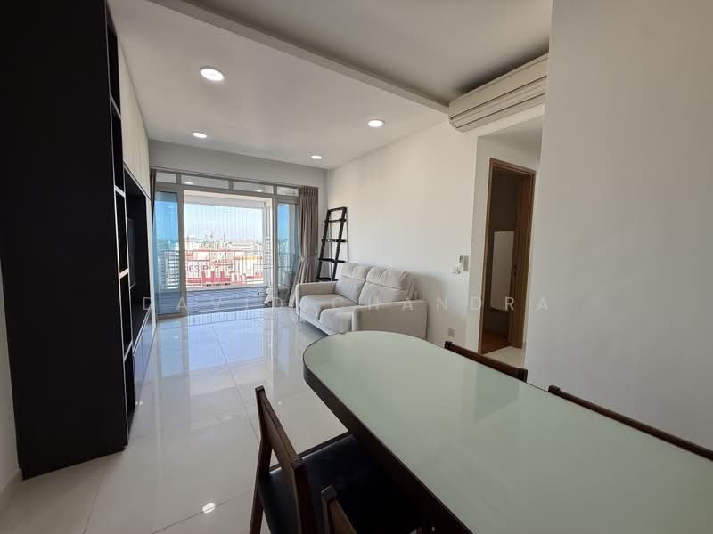 The Metropolitan Condominium, 6 Alexandra View, 2 Bedrooms, 1,033 sqft, Condominium For Rent, by David Chandra, 500184632 - Living Room - PropertyGuru.com.sg