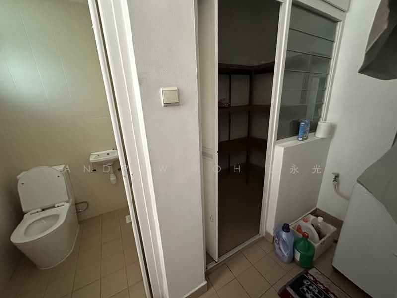 Summerhill, 50 Hume Avenue, 3 Bedrooms, 1,302 sqft, Condominium For Rent, by Andrew Koh 辜永光, 500184635 - Bathroom - PropertyGuru.com.sg