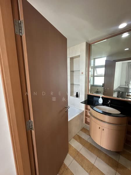 Summerhill, 50 Hume Avenue, 3 Bedrooms, 1,302 sqft, Condominium For Rent, by Andrew Koh 辜永光, 500184635 - Bathroom - PropertyGuru.com.sg