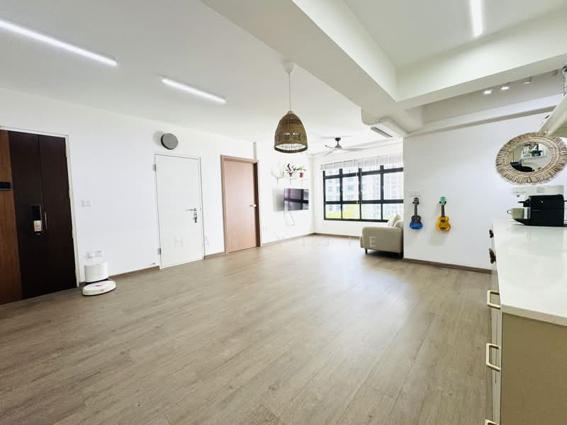 415C Northshore Drive, 415C Northshore Drive, 3 Bedrooms, 1,012 sqft, HDB Flat For Sale, by Han Yijie, 500184640 - Living Room - PropertyGuru.com.sg