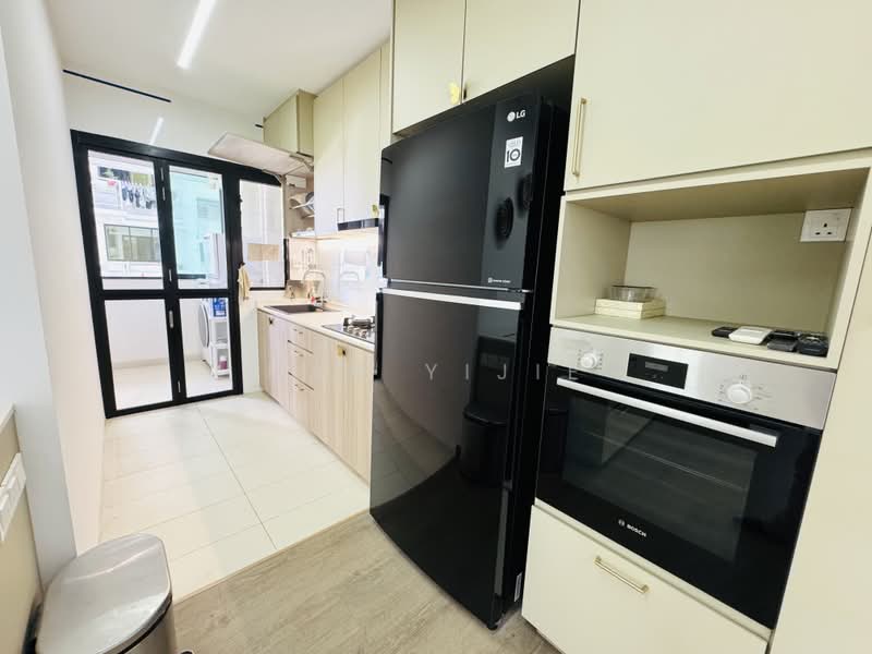 415C Northshore Drive, 415C Northshore Drive, 3 Bedrooms, 1,012 sqft, HDB Flat For Sale, by Han Yijie, 500184640 - Kitchen - PropertyGuru.com.sg