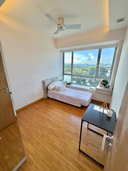 Waterfront Key, 780 Bedok Reservoir Road, 4 Bedrooms, 1,518 sqft, Condominium For Sale, by Michelle Seck, 500184683 - Bedroom - PropertyGuru.com.sg