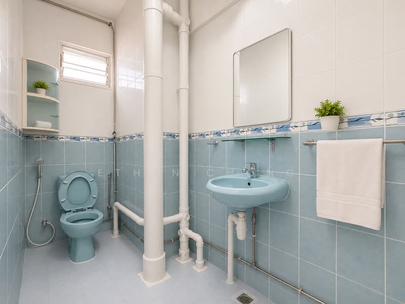 556 Jurong West Street 42, 556 Jurong West Street 42, 4 Bedrooms, 1,593 sqft, HDB Flat For Sale, by Ethan Chong, 500184684 - Bathroom - PropertyGuru.com.sg