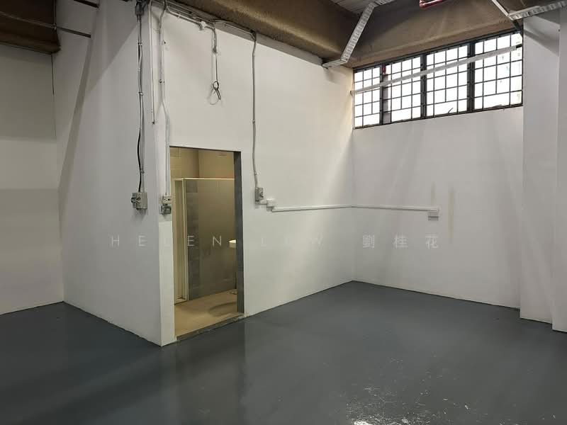 Prime Industrial Building, 39B Jalan Pemimpin, 3,000 sqft, Light Industrial (B1) For Rent, by Helen Lew 劉桂花, 500184716 - Interior - CommercialGuru.com.sg
