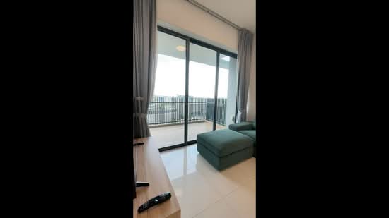 J Gateway, 2 Gateway Drive, 2 Bedrooms, 689 sqft, Condominium For Rent, by Geraldine Koh, 500184721 - PropertyGuru.com.sg
