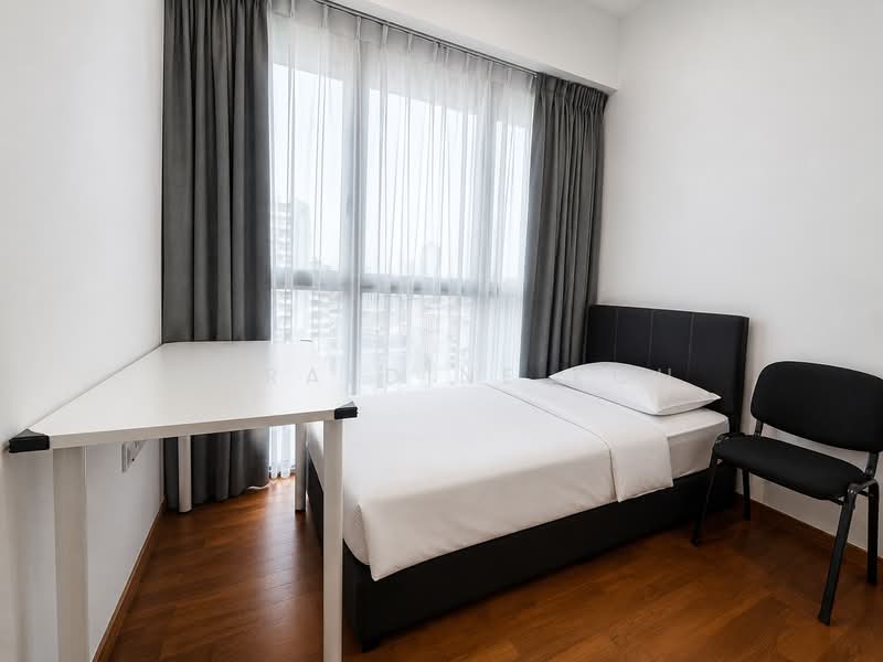 J Gateway, 2 Gateway Drive, 2 Bedrooms, 689 sqft, Condominium For Rent, by Geraldine Koh, 500184721 - Bedroom - PropertyGuru.com.sg