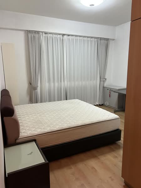 Summerhill, 50 Hume Avenue, 3 Bedrooms, 1,302 sqft, Condominium For Rent, by Betty Kong, 500184723 - Bedroom - PropertyGuru.com.sg