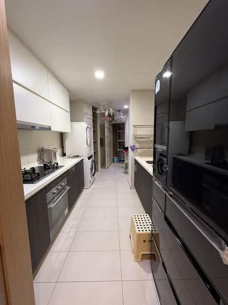Meadows @ Peirce, 626 Upper Thomson Road, 2 Bedrooms, 1,023 sqft, Condominium For Rent, by Chris Eng, 500184727 - Kitchen - PropertyGuru.com.sg
