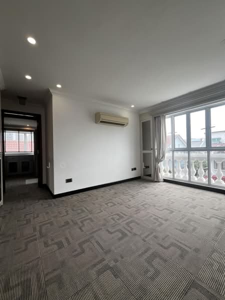 Tivoli Gardens Corner Terrace, Tai Keng Gardens, Tai Keng Place, Jalan Kelichap, Upper Paya Lebar Road, Tai Keng Avenue, Tai Keng Terrace, Tai Keng Lane, Jalan Lokam, Lorong Gambir, Lorong Ong Lye, 5 Bedrooms, 2,500 sqft, Corner Terrace For Sale, by Joshua Lim, 500184730 - Living Room - PropertyGuru.com.sg
