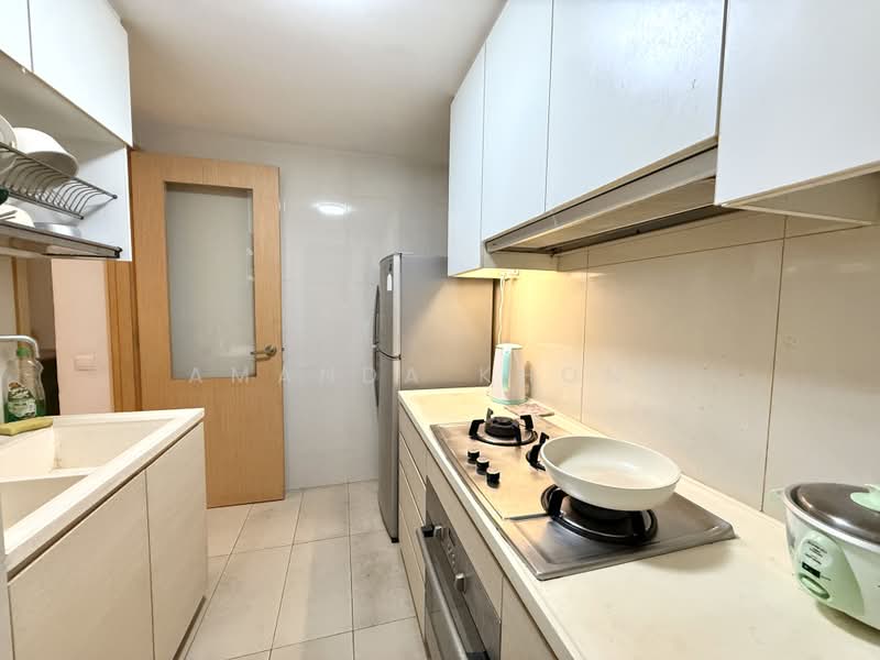 The Tampines Trilliant, 25 Tampines Central 7, Room Rental, 100 sqft, Executive Condominium For Rent, by Amanda Khong, 500184743 - Kitchen - PropertyGuru.com.sg