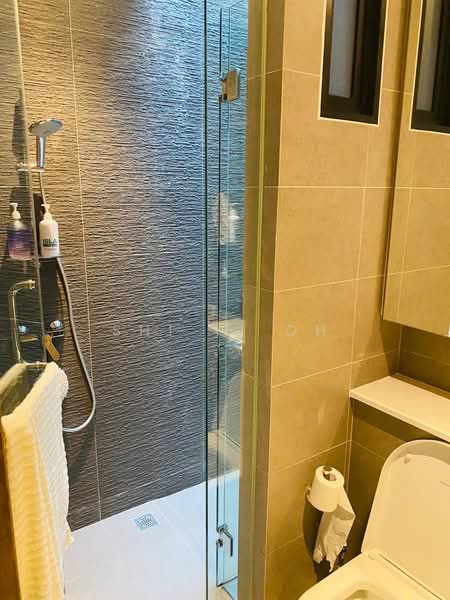 Waterbank at Dakota, 25 Dakota Crescent, 2 Bedrooms, 1,421 sqft, Condominium For Sale, by Shi Yi Oh, 500184751 - Bathroom - PropertyGuru.com.sg