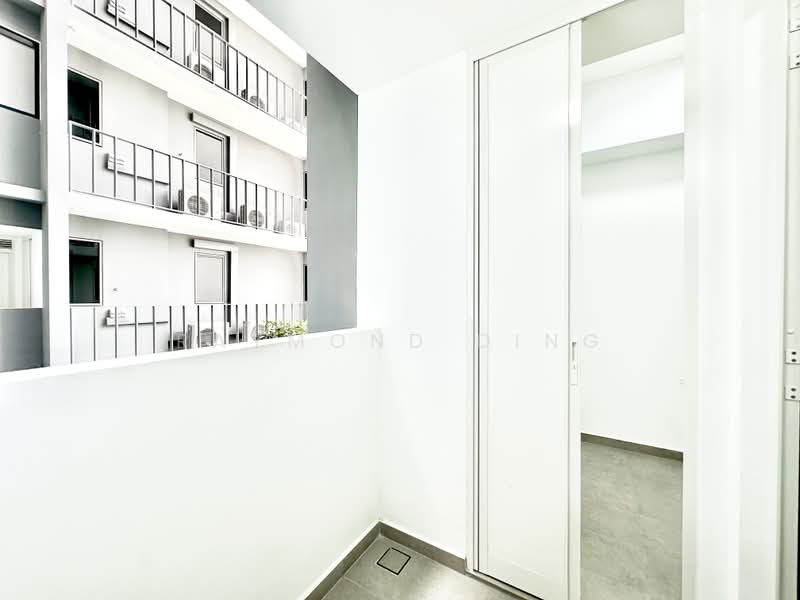 Pasir Ris 8, 8 Pasir Ris Drive 8, 3 Bedrooms, 1,302 sqft, Apartment For Rent, by Raymond Ding, 500184757 - Balcony - PropertyGuru.com.sg