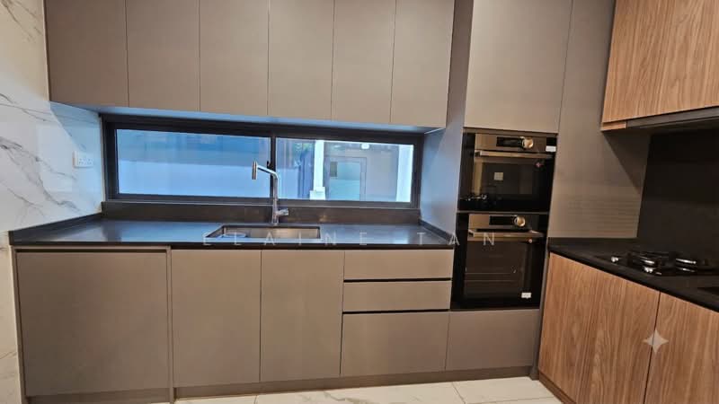 Belgravia Green, Belgravia Drive, 5 Bedrooms, 3,400 sqft, Semi-Detached House For Rent, by Elaine Tan, 500184758 - Kitchen - PropertyGuru.com.sg