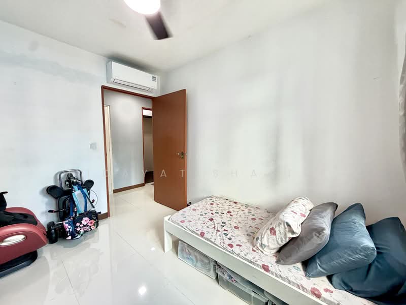 808C Choa Chu Kang Avenue 1, 808C Choa Chu Kang Avenue 1, 3 Bedrooms, 990 sqft, HDB Flat For Sale, by Hidayat Shariff, 500184763 - Bedroom - PropertyGuru.com.sg