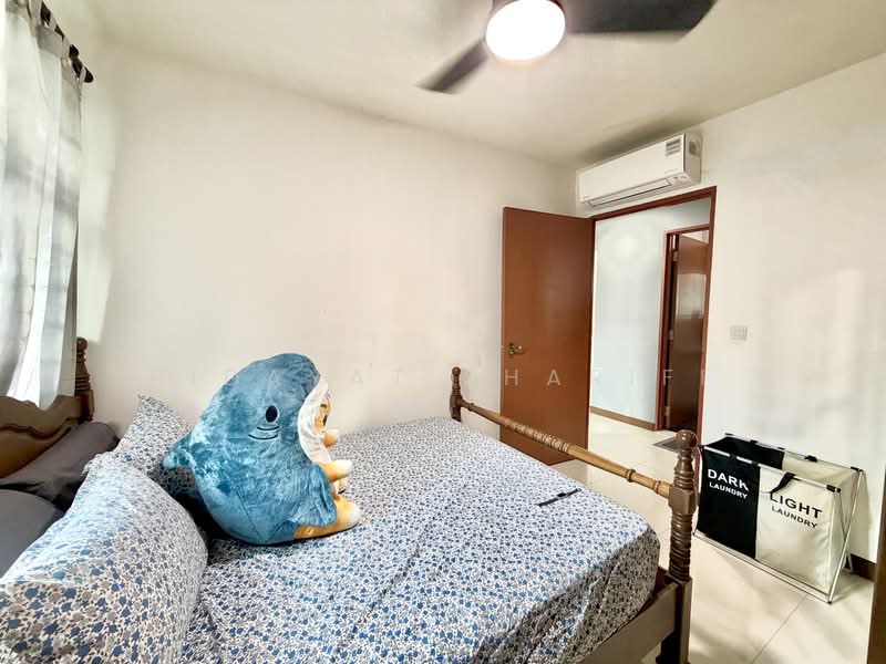 808C Choa Chu Kang Avenue 1, 808C Choa Chu Kang Avenue 1, 3 Bedrooms, 990 sqft, HDB Flat For Sale, by Hidayat Shariff, 500184763 - Bedroom - PropertyGuru.com.sg