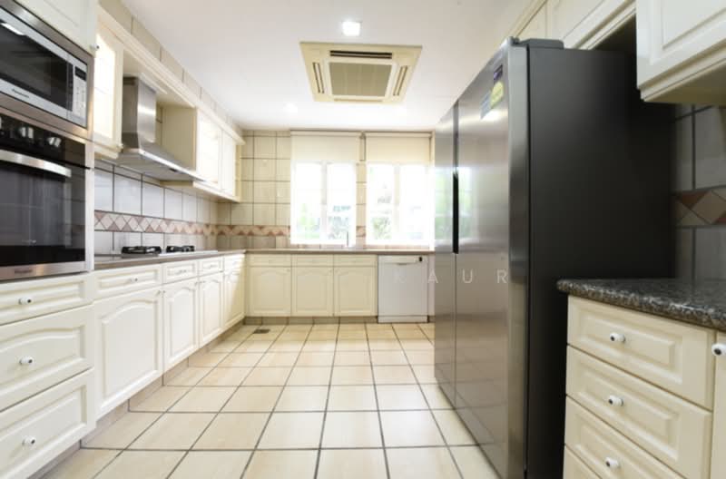 Gentle Villas, Gentle Drive, 5 Bedrooms, 7,382 sqft, Semi-Detached House For Rent, by Eqsha Kaur, 500184765 - Kitchen - PropertyGuru.com.sg