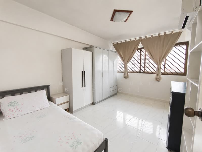 649 Hougang Avenue 8, 649 Hougang Avenue 8, 3 Bedrooms, 1,292 sqft, HDB Flat For Sale, by Lim Jing Tuan (Benedict), 500184766 - Bedroom - PropertyGuru.com.sg