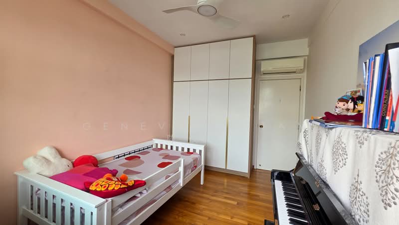 Regal 35, 15 Lorong 35 Geylang, 3 Bedrooms, 2,788 sqft, Apartment For Sale, by Genevieve Tan 陈仪珠, 500184769 - Bedroom - PropertyGuru.com.sg