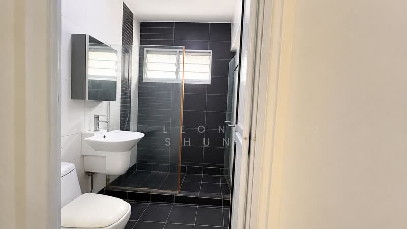 546 Choa Chu Kang Street 52, 546 Choa Chu Kang Street 52, 4 Bedrooms, 1,281 sqft, HDB Flat For Sale, by Joel Leong Foo Shun, 500184778 - Bathroom - PropertyGuru.com.sg