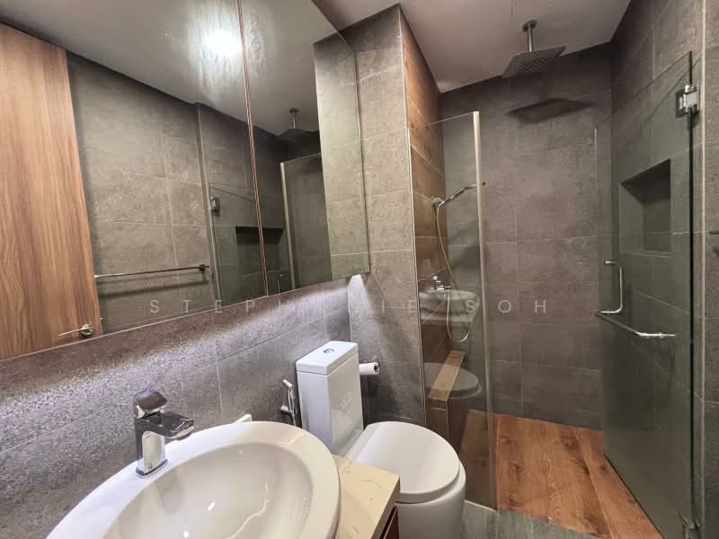 Duchess Crest, 84 Duchess Avenue, 2 Bedrooms, 936 sqft, Condominium For Sale, by Stephanie Soh, 500184781 - Bathroom - PropertyGuru.com.sg