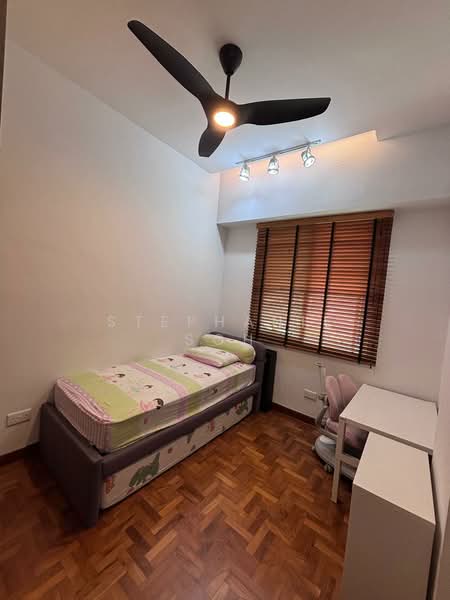 Duchess Crest, 84 Duchess Avenue, 2 Bedrooms, 936 sqft, Condominium For Sale, by Stephanie Soh, 500184781 - Bedroom - PropertyGuru.com.sg