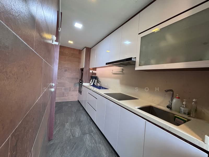 Duchess Crest, 84 Duchess Avenue, 2 Bedrooms, 936 sqft, Condominium For Sale, by Stephanie Soh, 500184781 - Kitchen - PropertyGuru.com.sg