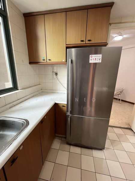 Summerdale, 6 Boon Lay Drive, Boon Lay / Jurong / Tuas, Room Rental, 150 sqft, Condominium For Rent, by Ping Neo, 500184787 - Kitchen - PropertyGuru.com.sg