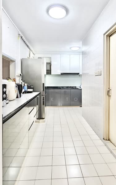 120C Rivervale Drive, 120C Rivervale Drive, 3 Bedrooms, 1,302 sqft, HDB Flat For Sale, by Nick Toh, 500184790 - Kitchen - PropertyGuru.com.sg