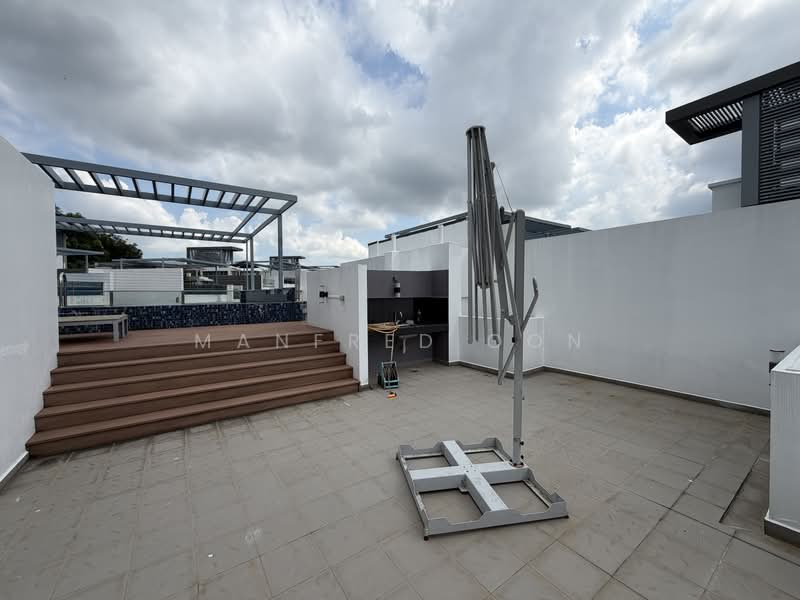 The Beverly, 45 Toh Tuck Road, 3 Bedrooms, 2,982 sqft, Apartment For Rent, by Manfred Oon, 500184793 - Roof - PropertyGuru.com.sg