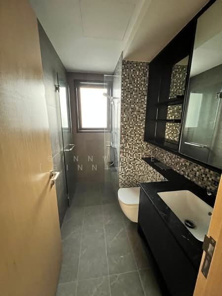 Leedon Green, 32 Leedon Heights, 2 Bedrooms, 678 sqft, Condominium For Rent, by Ginny Tien (Ginnie Tien), 500184804 - Bathroom - PropertyGuru.com.sg