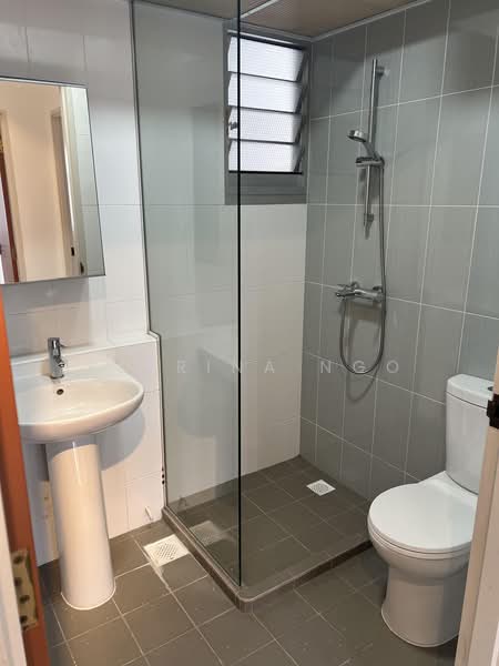 879B Tampines Avenue 8, 879B Tampines Avenue 8, Room Rental, 150 sqft, HDB Flat For Rent, by Petrina Ngo, 500184810 - Bathroom - PropertyGuru.com.sg