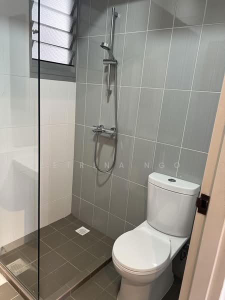 879B Tampines Avenue 8, 879B Tampines Avenue 8, Room Rental, 150 sqft, HDB Flat For Rent, by Petrina Ngo, 500184810 - Bathroom - PropertyGuru.com.sg