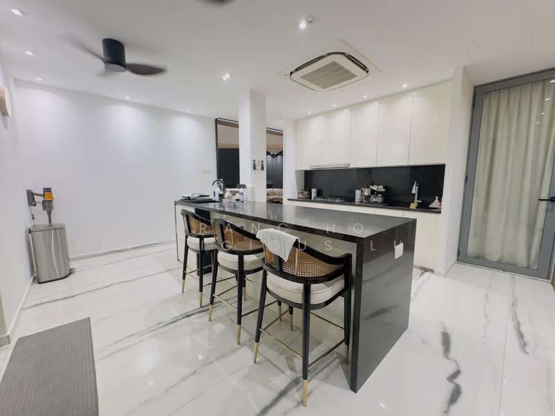 72 Grange, 72 Grange Road, 4 Bedrooms, 4,047 sqft, Condominium For Sale, by Franc Ho Prestigious Luxury, 500184813 - Kitchen - PropertyGuru.com.sg