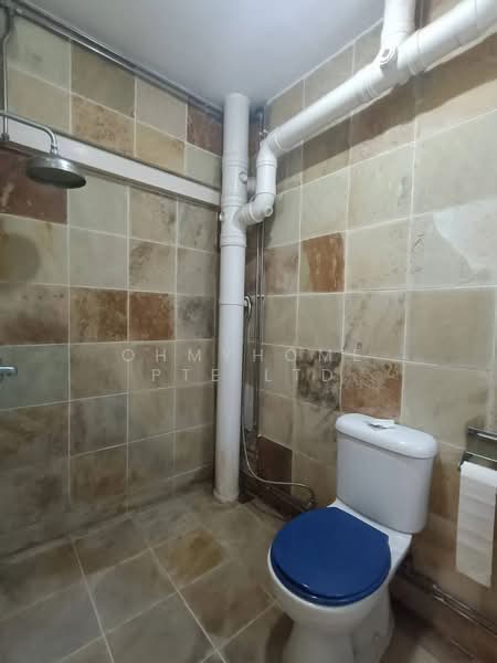 469 Admiralty Drive, 469 Admiralty Drive, 3 Bedrooms, 1,097 sqft, HDB Flat For Sale, by EVON NG, 500184819 - Bathroom - PropertyGuru.com.sg