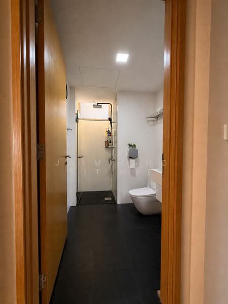 Oasis @ Elias, 60 - 72 Elias Road, 4 Bedrooms, 1,432 sqft, Condominium For Sale, by Jaimie Ho Kit Mie, 500184843 - Bathroom - PropertyGuru.com.sg