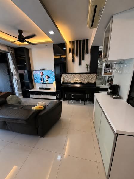 Oasis @ Elias, 60 - 72 Elias Road, 4 Bedrooms, 1,432 sqft, Condominium For Sale, by Jaimie Ho Kit Mie, 500184843 - Living Room - PropertyGuru.com.sg