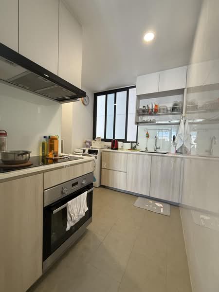 Riversails, 8 Upper Serangoon Crescent, 2 Bedrooms, 883 sqft, Condominium For Rent, by Teck Huat Sim (Remus), 500184851 - Kitchen - PropertyGuru.com.sg