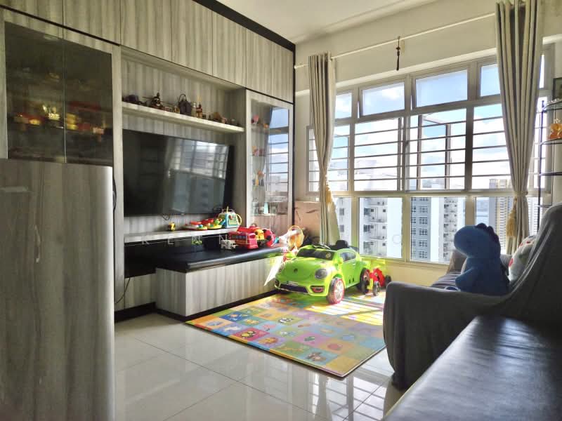 323A Sumang Walk, 323A Sumang Walk, 3 Bedrooms, 1,001 sqft, HDB Flat For Sale, by Kenneth Yeo, 500184862 - Living Room - PropertyGuru.com.sg