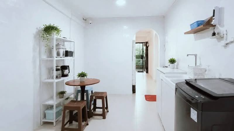 138 Bedok North Street 2, 138 Bedok North Street 2, 2 Bedrooms, 721 sqft, HDB Flat For Sale, by Jayden Saravannan, 500184873 - Kitchen - PropertyGuru.com.sg