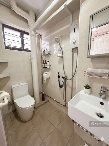 42A Sims Drive, 42A Sims Drive, 4 Bedrooms, 1,313 sqft, HDB Flat For Sale, by Faith Wong 王蕙蕙, 500184875 - Bathroom - PropertyGuru.com.sg
