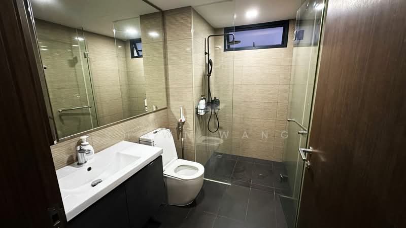 Waterbay, 47 Edgefield Plains, 3 Bedrooms, 1,098 sqft, Executive Condominium For Sale, by Shawn Wang, 500184878 - Bathroom - PropertyGuru.com.sg