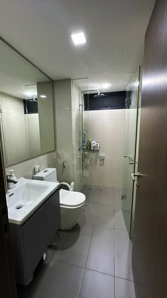 Waterbay, 47 Edgefield Plains, 3 Bedrooms, 1,098 sqft, Executive Condominium For Sale, by Shawn Wang, 500184878 - Bathroom - PropertyGuru.com.sg
