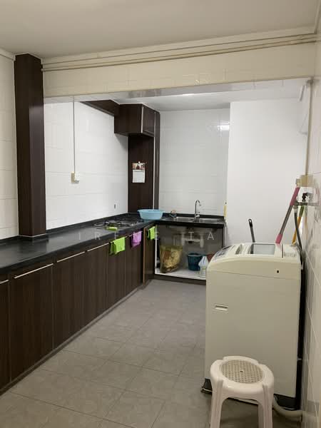220 Jurong East Street 21, 220 Jurong East Street 21, 3 Bedrooms, 1,270 sqft, HDB Flat For Sale, by Irene Tay, 500184912 - Kitchen - PropertyGuru.com.sg