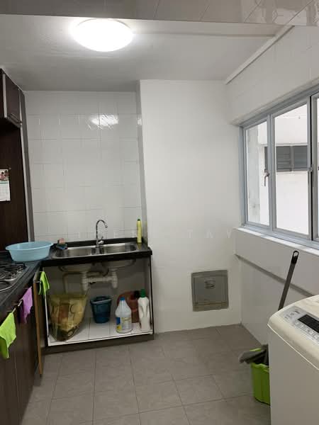 220 Jurong East Street 21, 220 Jurong East Street 21, 3 Bedrooms, 1,270 sqft, HDB Flat For Sale, by Irene Tay, 500184912 - Kitchen - PropertyGuru.com.sg