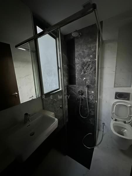 Spottiswoode 18, 18 Spottiswoode Park Road, Room Rental, 250 sqft, Condominium For Rent, by Jeremy Toh, 500184916 - Bathroom - PropertyGuru.com.sg